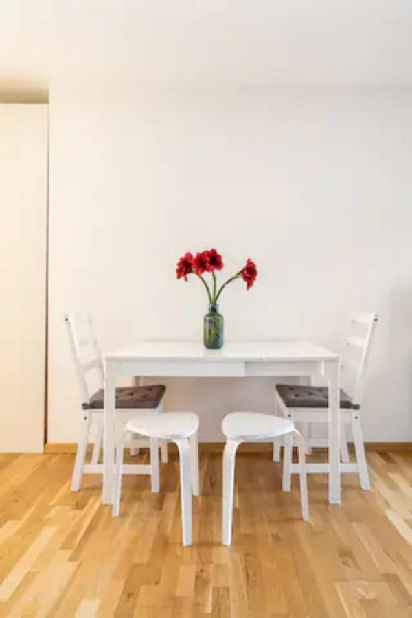 Near Lake Fully Furnished Beautiful Apartment Wien Eksteriør billede