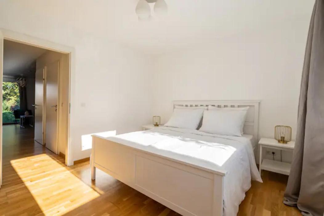 Near Lake Fully Furnished Beautiful Apartment Wien Eksteriør billede